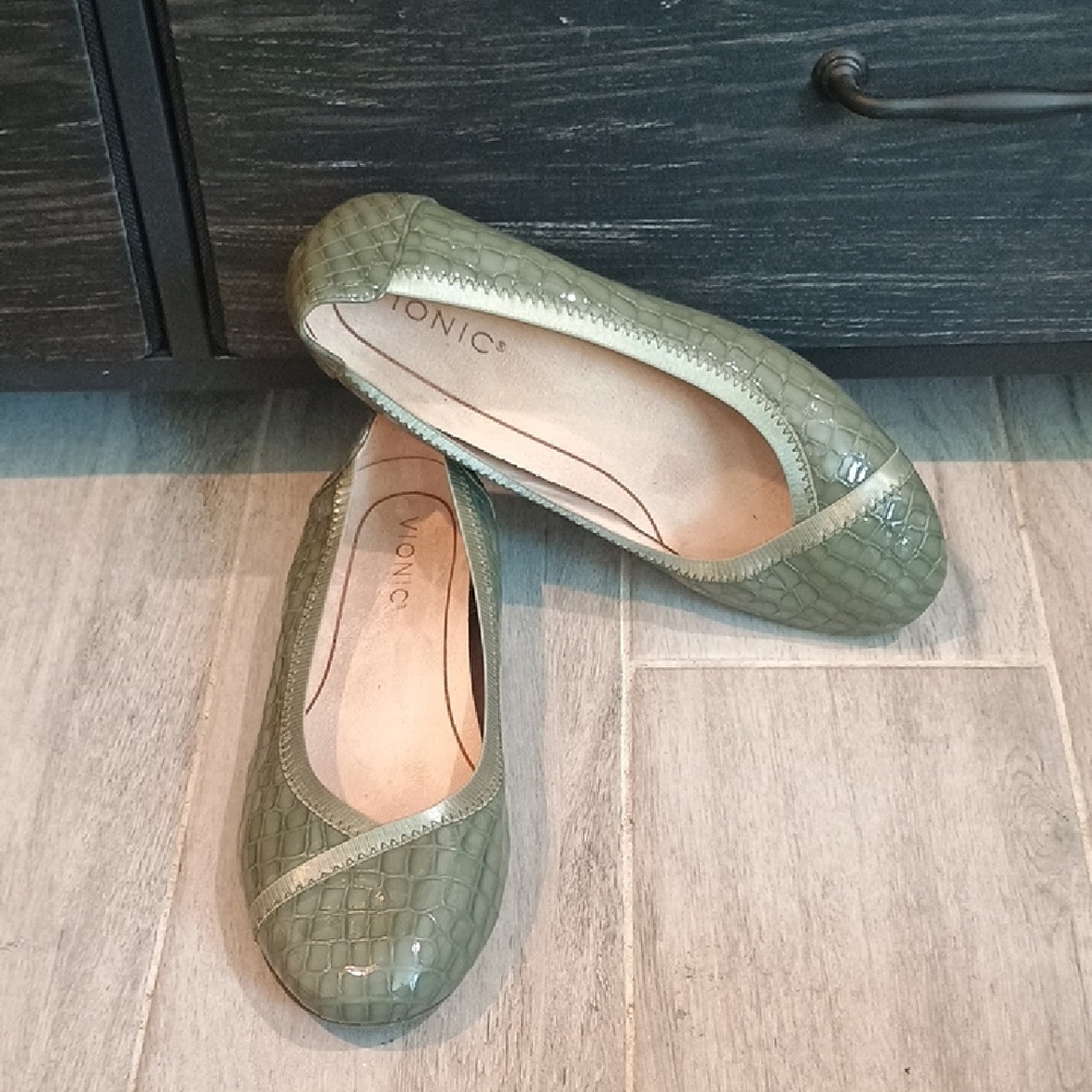 Women's Vionic Caroll Ballet Flats Size 6.5